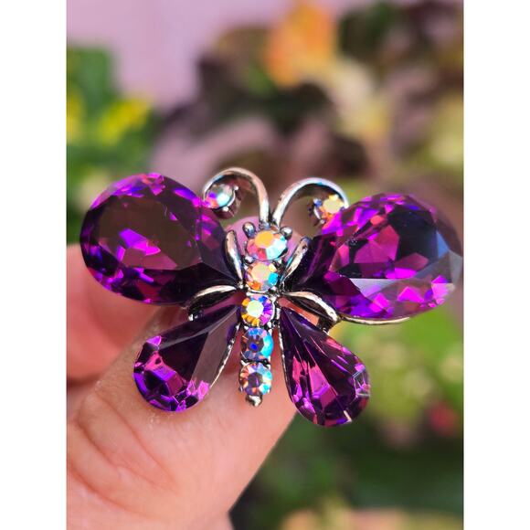 Gorgeous Vintage Purple Crystal & Rhinestone Butterfly Brooch by Janus - Picture 6 of 10